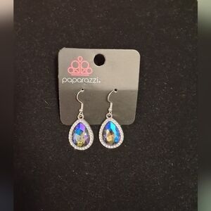 *NWT* PAPARAZZI *CLEARANCE*  Iridescent Blue Teardrop Crystal Earrings